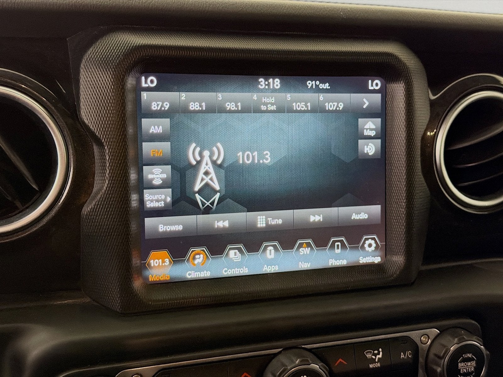 2020 Jeep Wrangler Unlimited Sahara Altitude 4x4