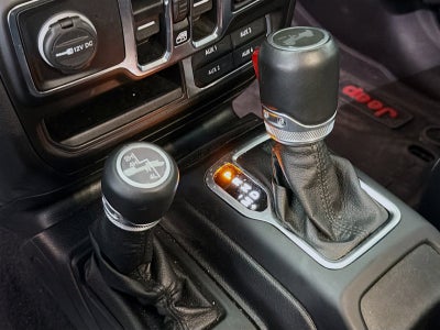 2020 Jeep Wrangler Unlimited Sahara Altitude 4x4