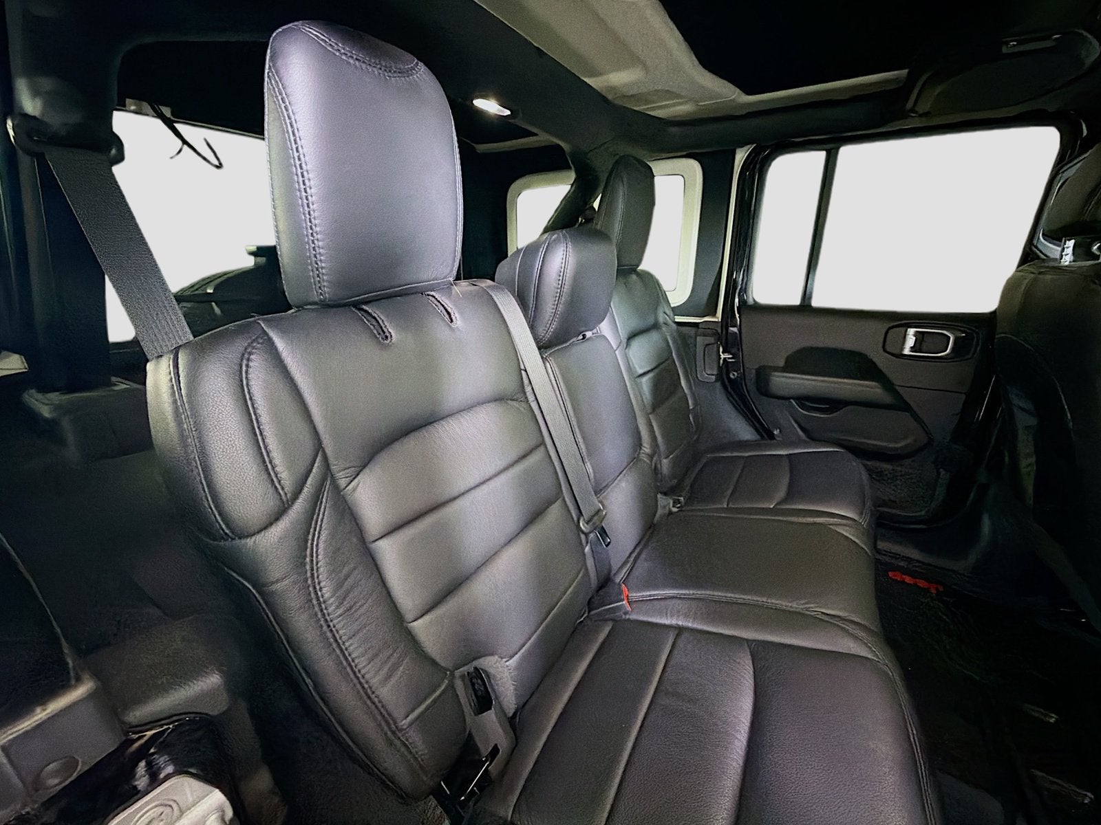2020 Jeep Wrangler Unlimited Sahara Altitude 4x4