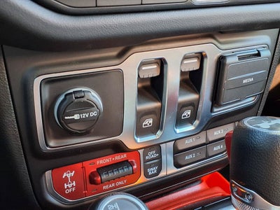 2025 Jeep Wrangler 2-Door Rubicon 4x4