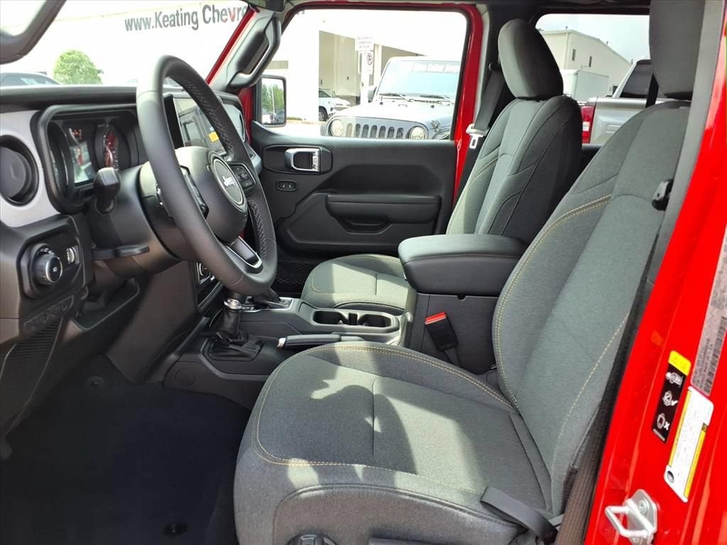 2025 Jeep Wrangler 4-Door Summit 4x4