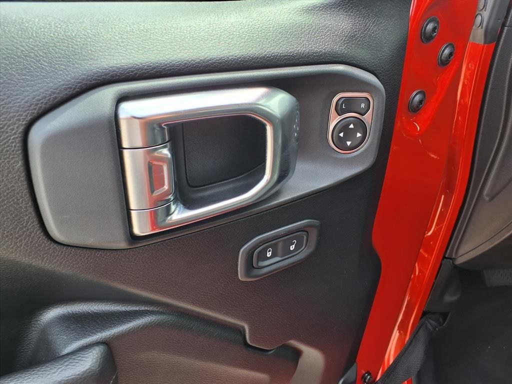 2025 Jeep Wrangler 4-Door Summit 4x4