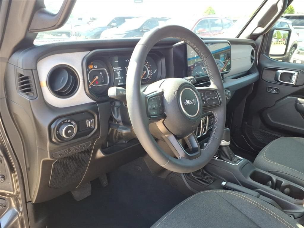 2025 Jeep Wrangler 4-Door Summit 4x4