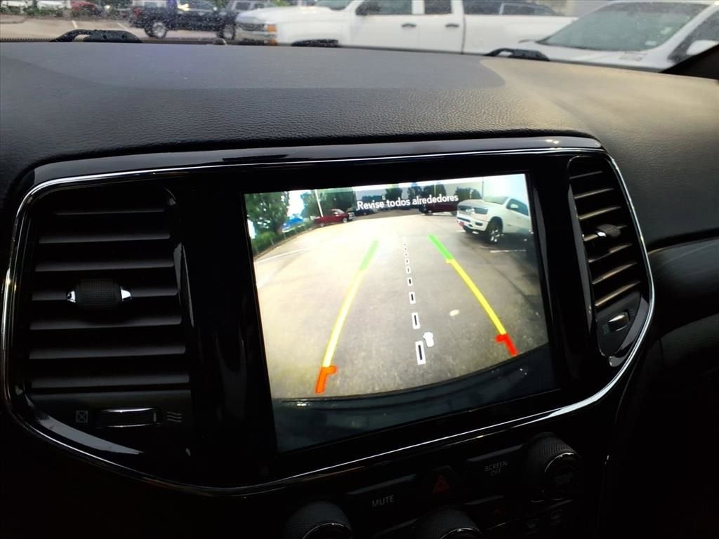 2020 Jeep Grand Cherokee Laredo E