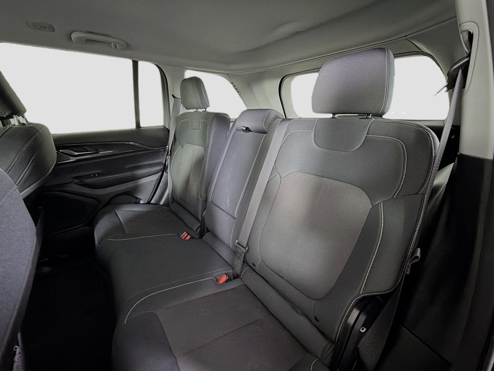 2023 Jeep Grand Cherokee Laredo 4x4