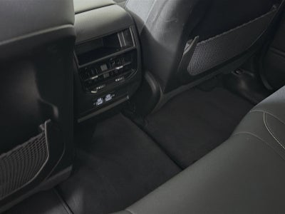 2023 Jeep Grand Cherokee Laredo 4x4