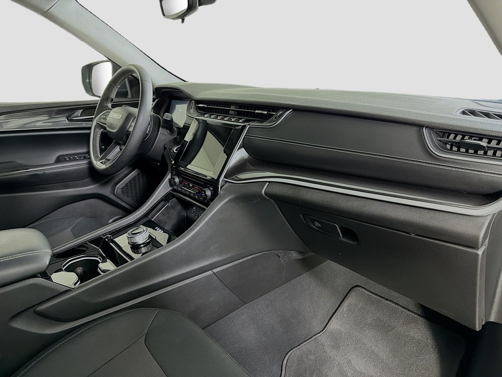 2023 Jeep Grand Cherokee Laredo 4x4