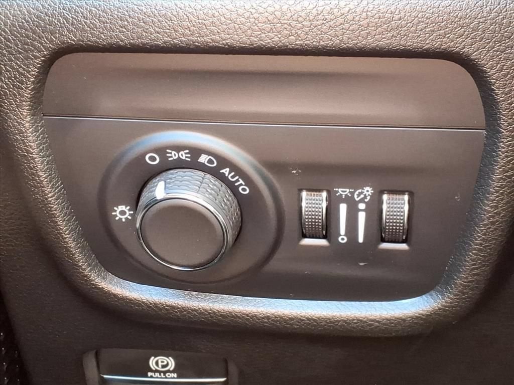 2024 Jeep Grand Cherokee Laredo 4x4