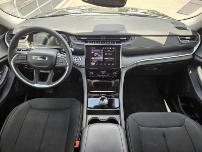 2023 Jeep Grand Cherokee Laredo X 4x4