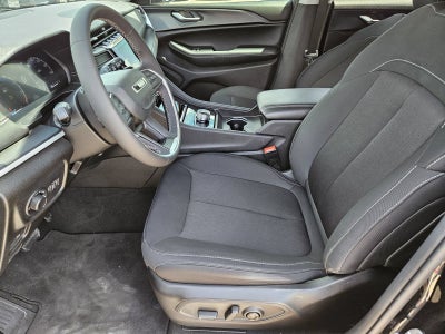 2023 Jeep Grand Cherokee Laredo X 4x4