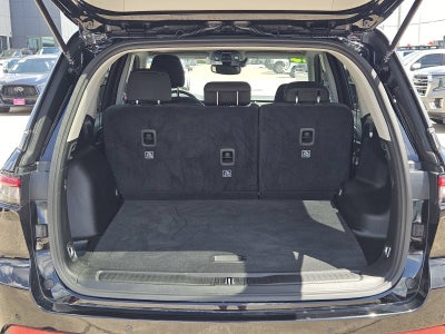 2023 Jeep Grand Cherokee Laredo X 4x4