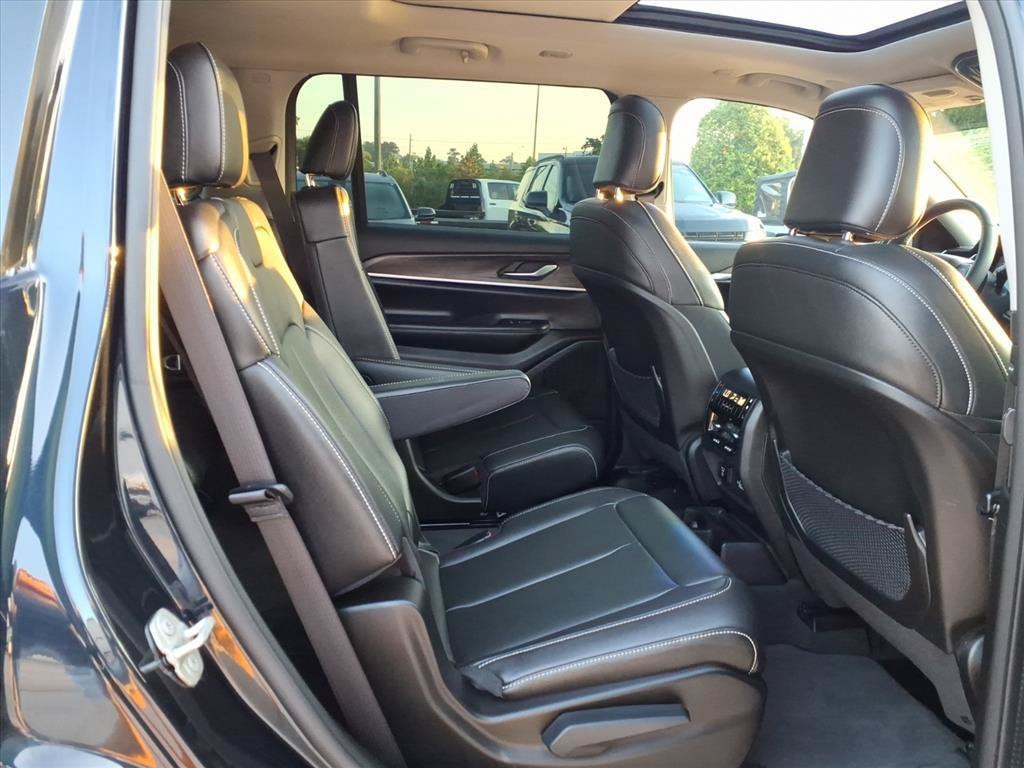 2023 Jeep Grand Cherokee L Limited 4x2