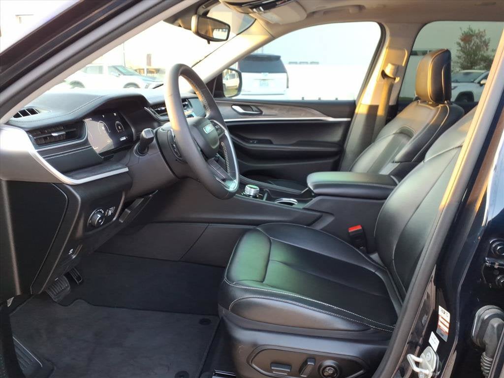 2023 Jeep Grand Cherokee L Limited 4x2