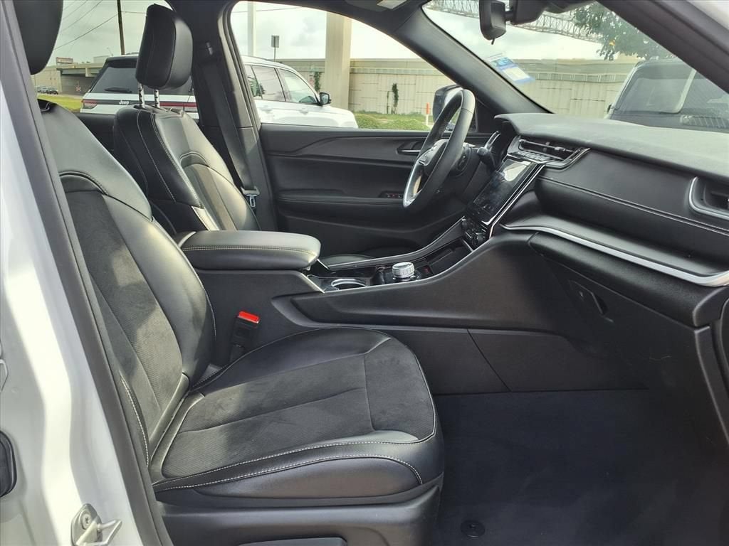 2023 Jeep Grand Cherokee L Altitude 4x4