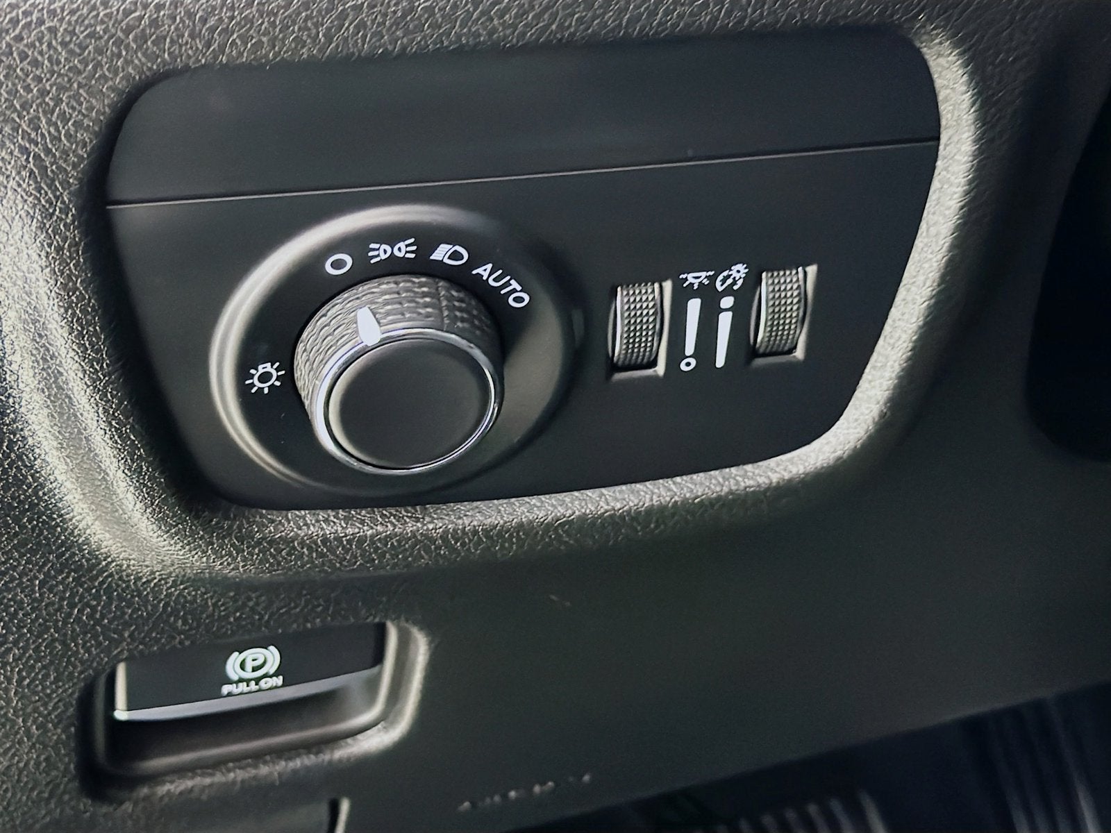2025 Jeep Grand Cherokee L Laredo X 4x4