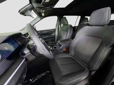 2025 Jeep Grand Cherokee L Laredo X 4x4