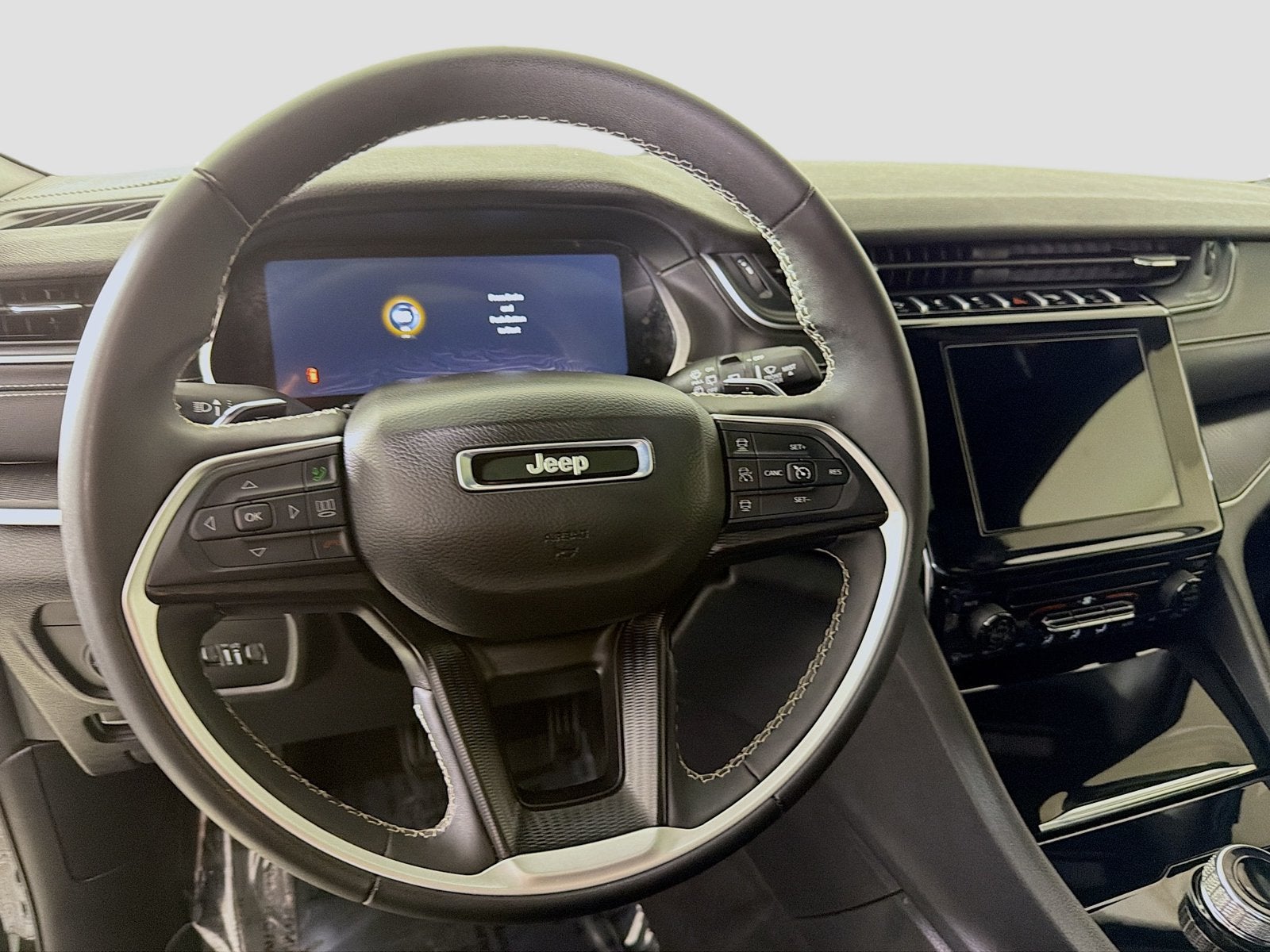2025 Jeep Grand Cherokee L Laredo X 4x4