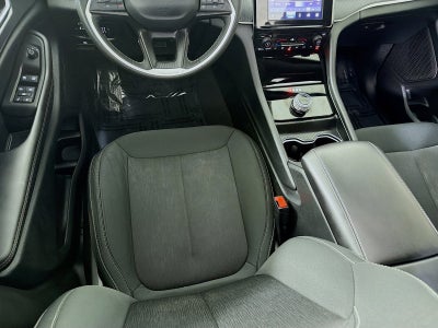 2025 Jeep Grand Cherokee L Laredo X 4x4