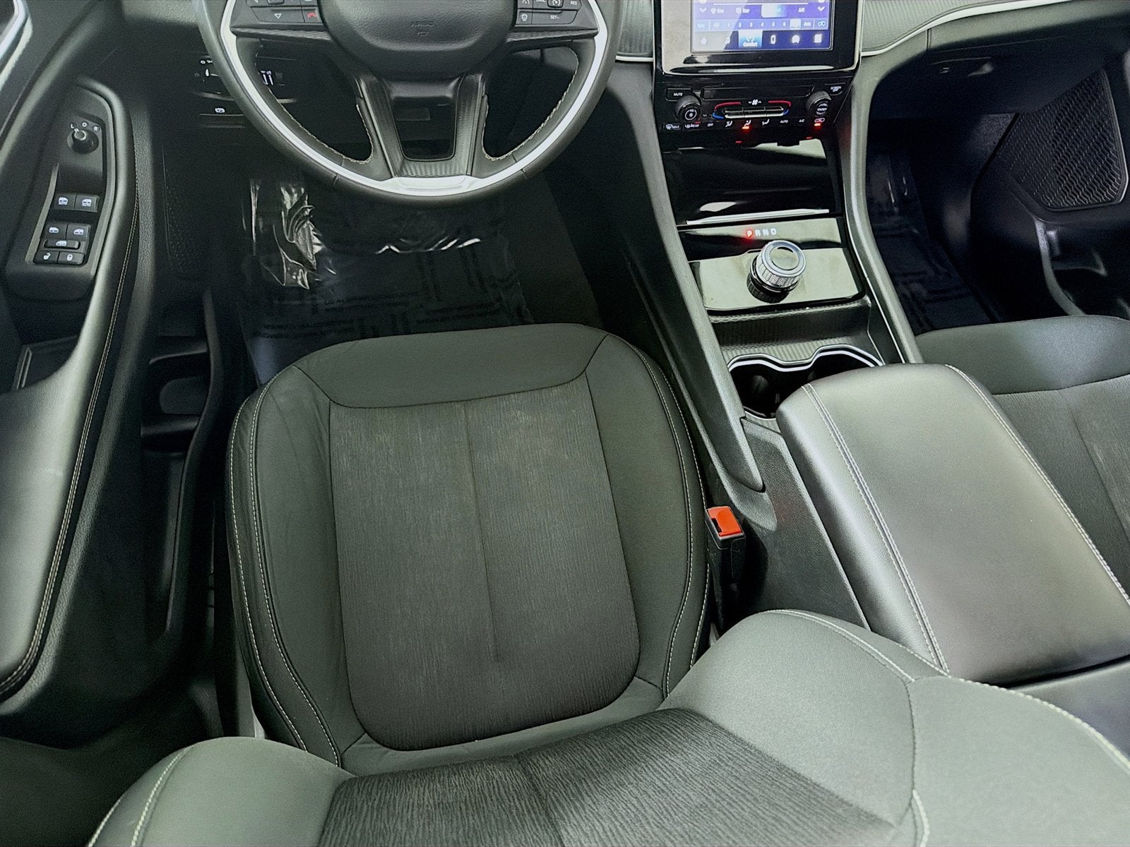 2025 Jeep Grand Cherokee L Laredo X 4x4