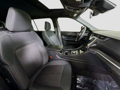 2025 Jeep Grand Cherokee L Laredo X 4x4