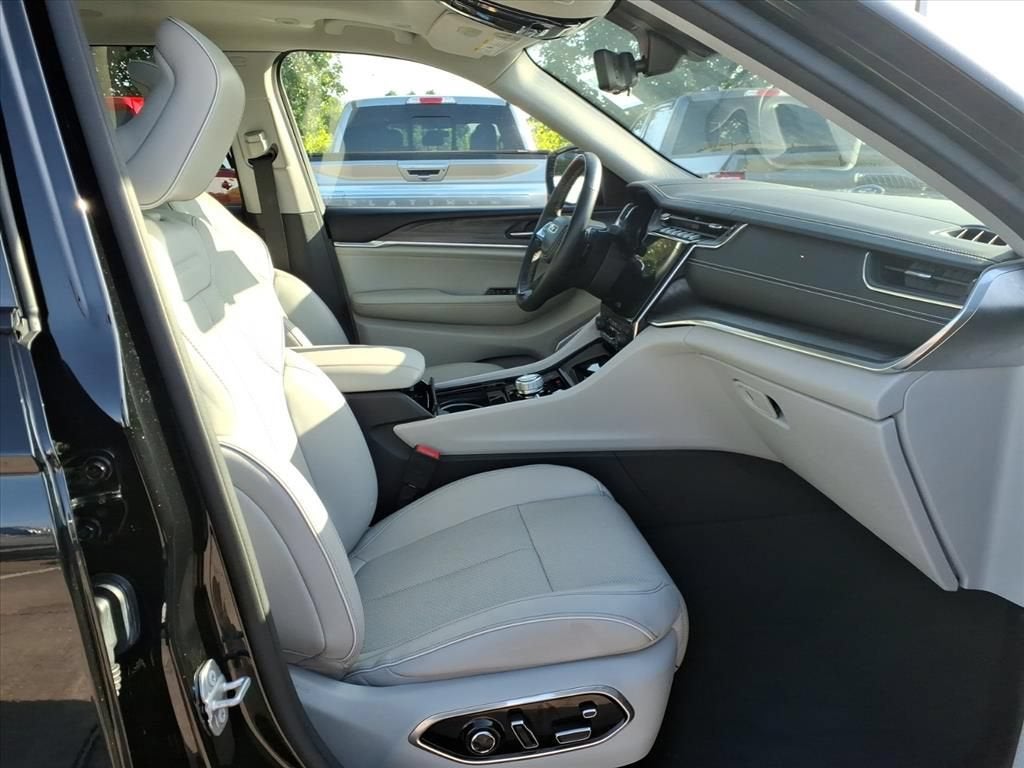 2023 Jeep Grand Cherokee L Overland 4x4
