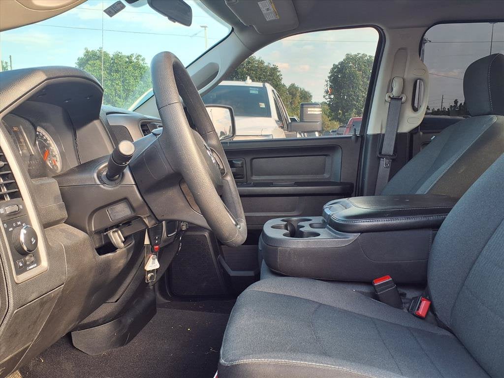 2024 RAM 1500 Classic Tradesman Quad Cab 4x2 6'4" Box