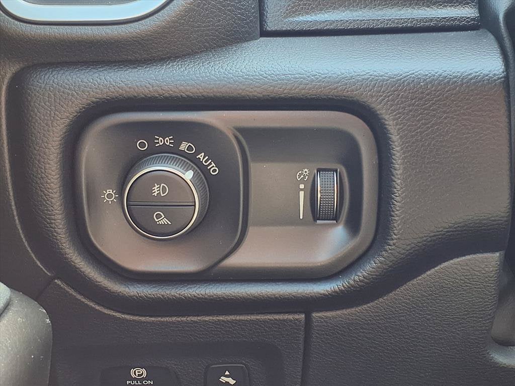 2025 RAM 1500 Big Horn Crew Cab 4x2 5'7" Box