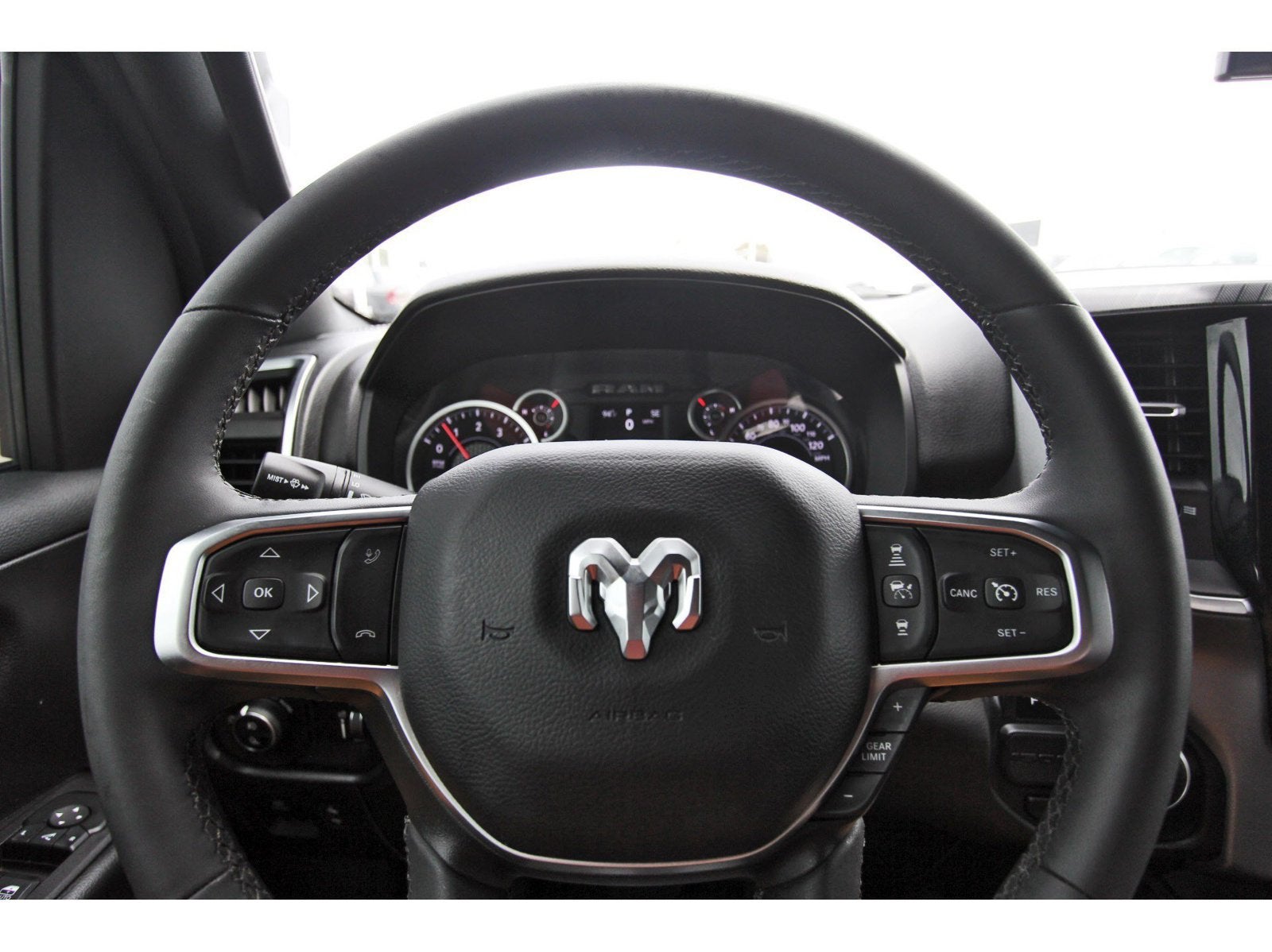 2025 RAM 1500 Big Horn Crew Cab 4x2 5'7" Box