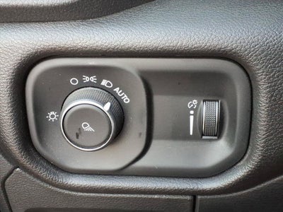 2025 RAM 1500 Tradesman Crew Cab 4x2 5'7" Box