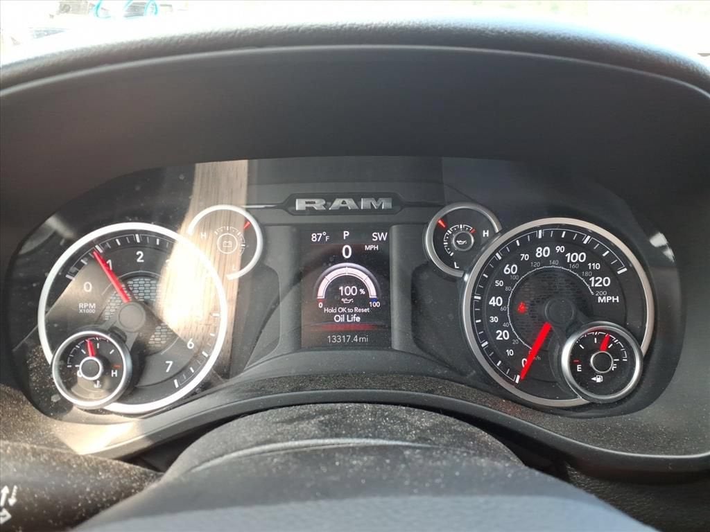 2026 RAM 1500 Tradesman Quad Cab 4x2 6'4" Box