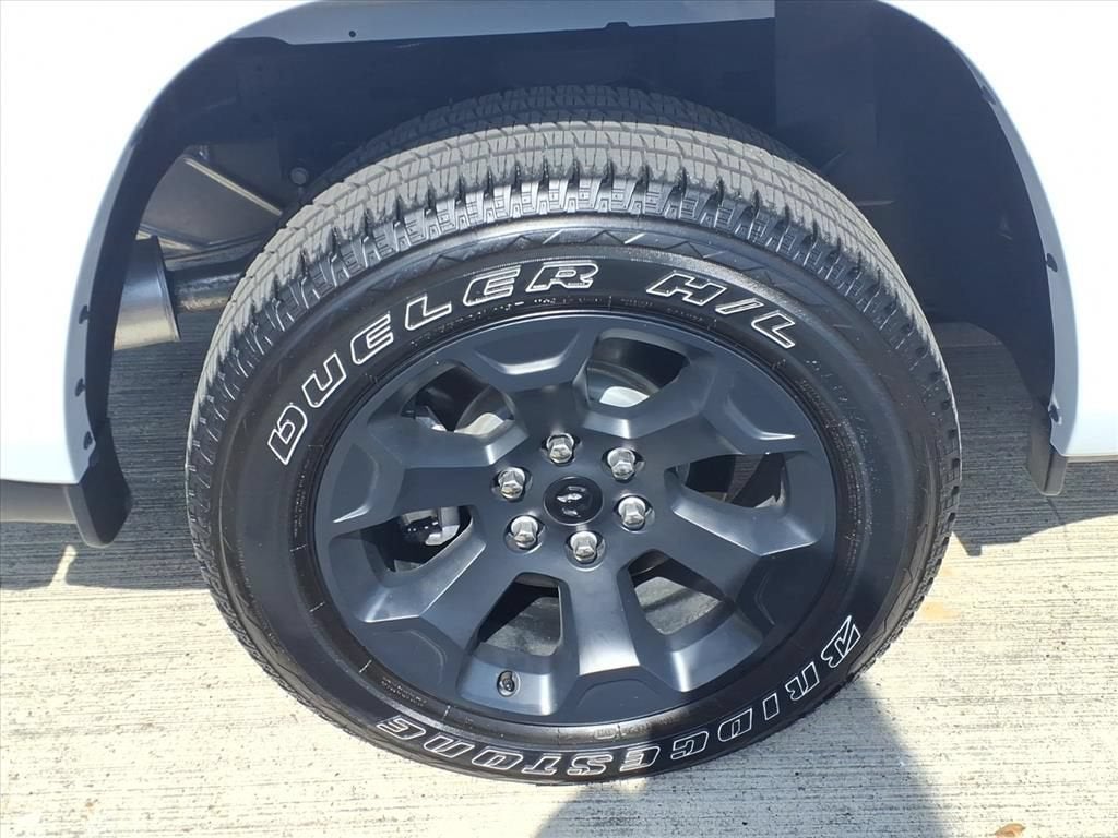 2026 RAM 1500 Lone Star Crew Cab 4x4 5'7" Box