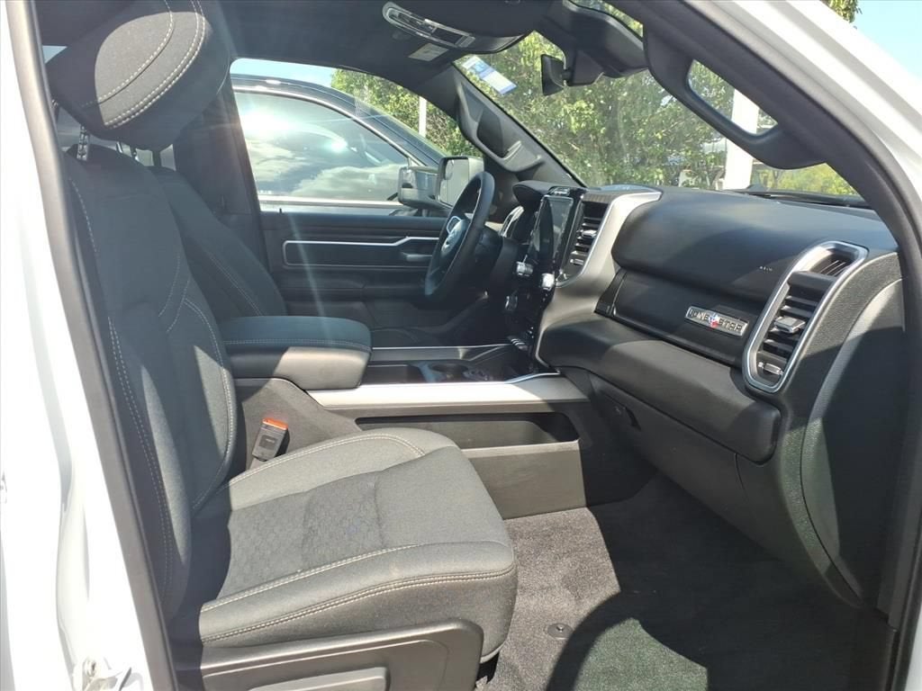 2026 RAM 1500 Lone Star Crew Cab 4x4 5'7" Box