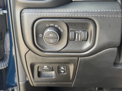 2021 RAM 1500 Limited Crew Cab 4x4 5'7" Box