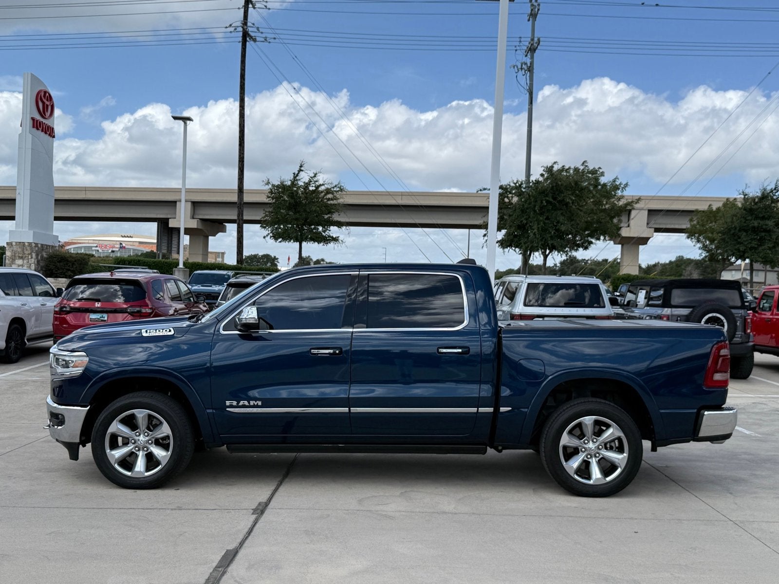 2021 RAM 1500 Limited Crew Cab 4x4 5'7" Box