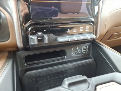 2020 RAM 1500 Laramie Longhorn Crew Cab 4x4 5'7" Box
