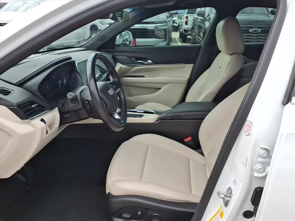 2022 Cadillac CT4 Premium Luxury