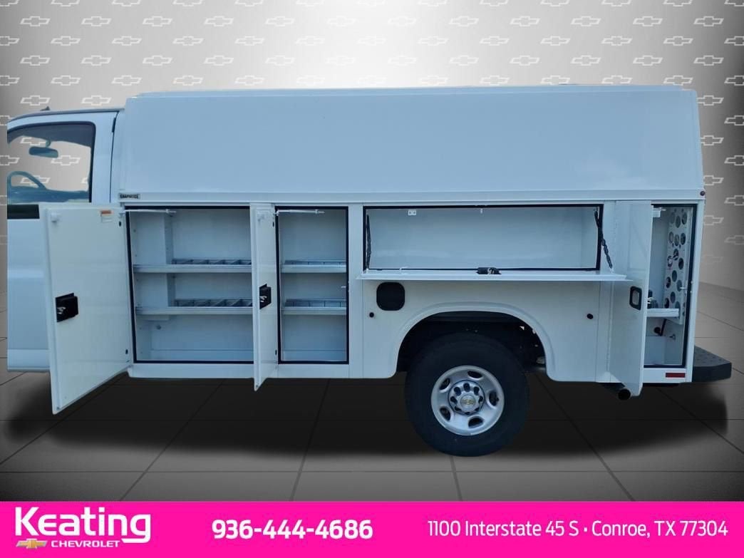 2024 Chevrolet Express Cutaway 3500 1WT