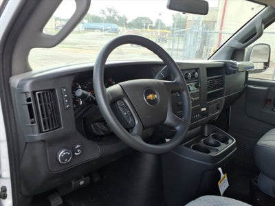 2024 Chevrolet Express Cutaway 3500 1WT