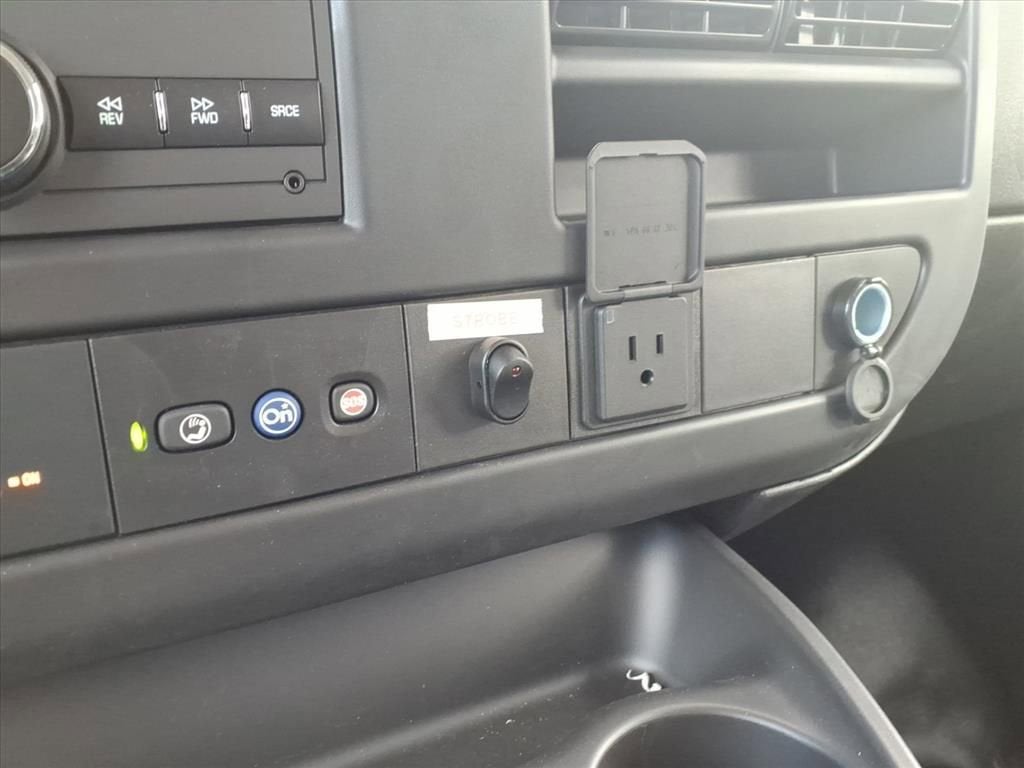 2024 Chevrolet Express Cutaway 3500 1WT