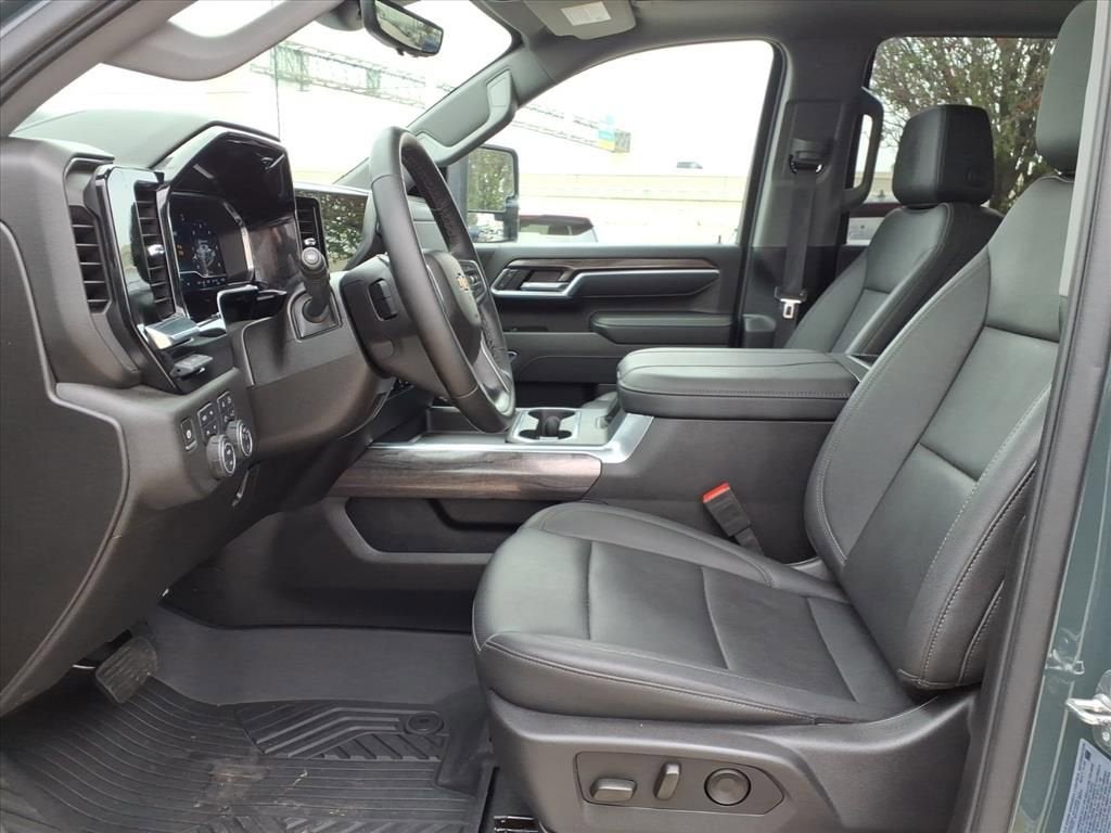 2025 Chevrolet Silverado 2500 HD LTZ