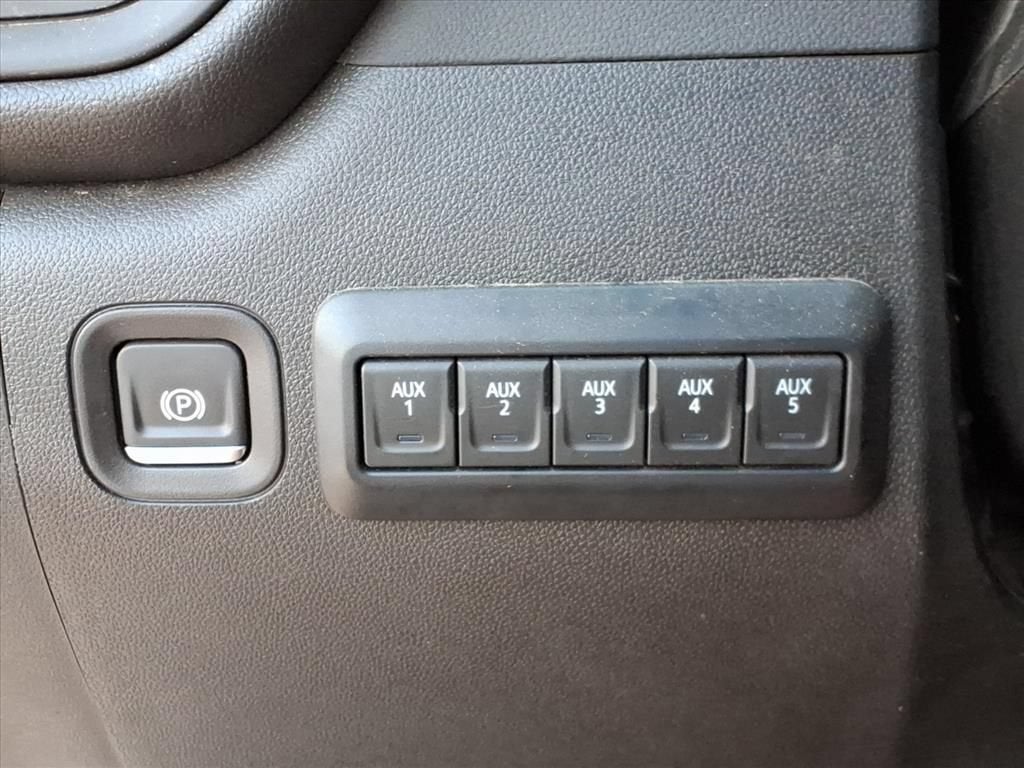 2025 Chevrolet Silverado 3500 HD WT DRW