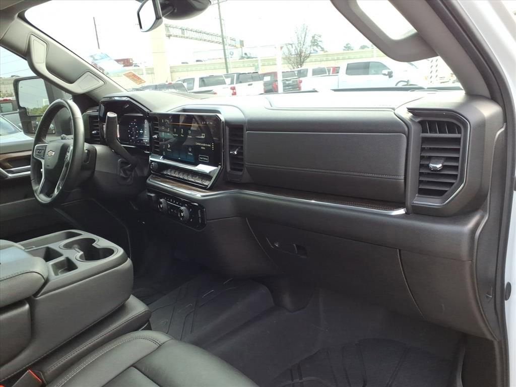 2025 Chevrolet Silverado 3500 HD LT DRW