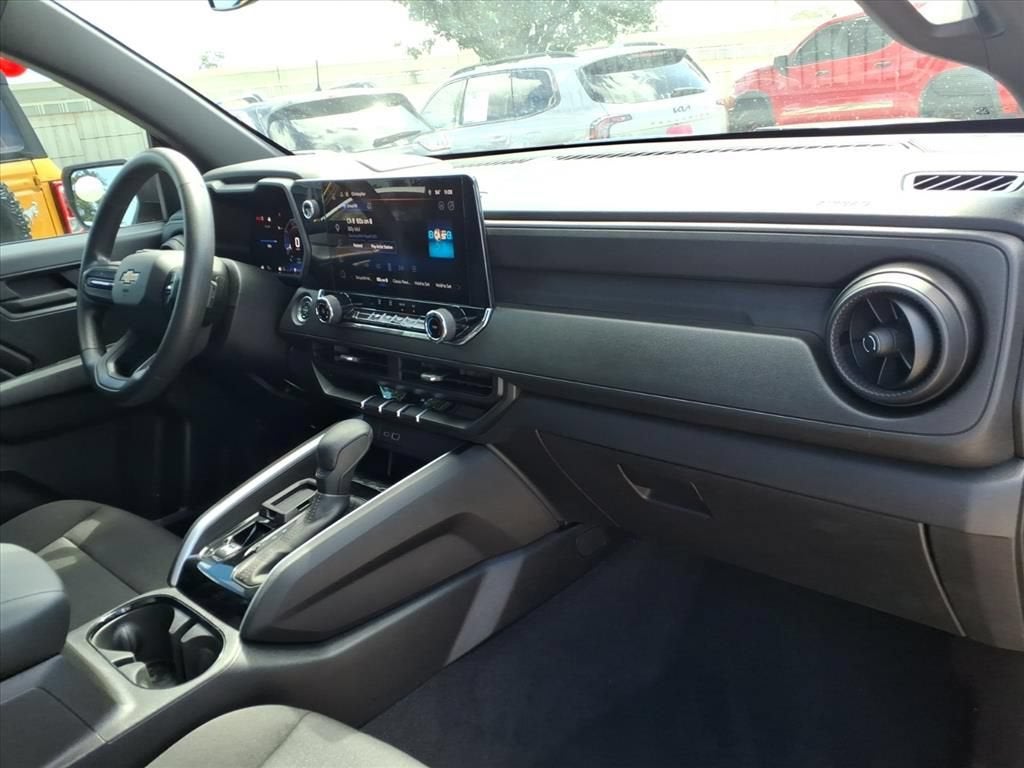 2025 Chevrolet Colorado WT/LT