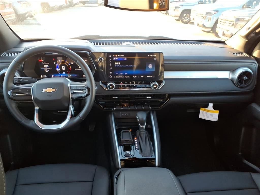 2025 Chevrolet Colorado WT/LT