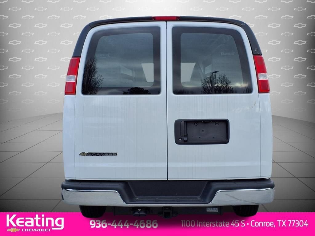 2025 Chevrolet Express Cargo 2500 WT