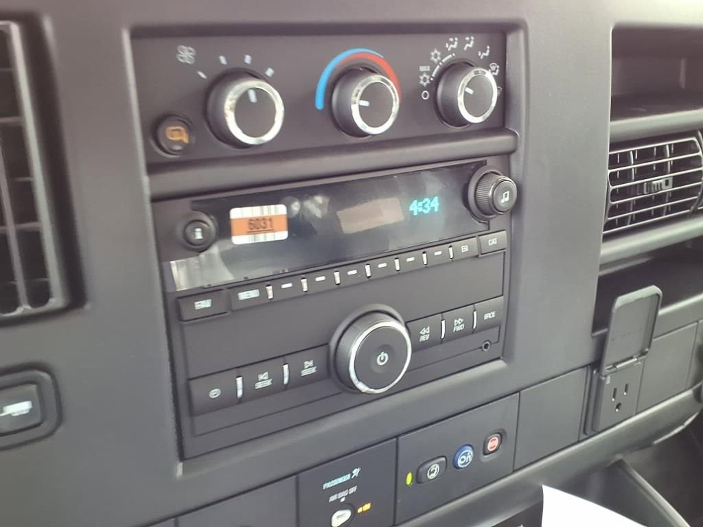 2025 Chevrolet Express Cargo 2500 WT