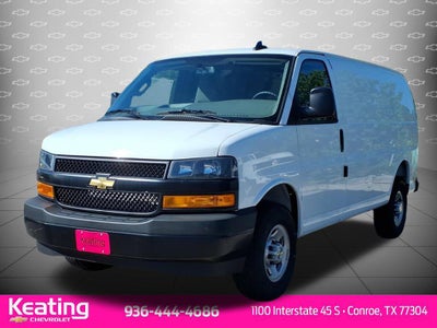 2025 Chevrolet Express Cargo WT