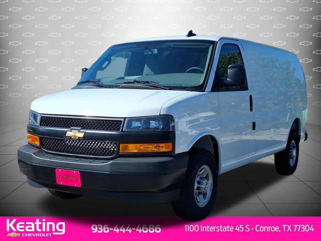 2025 Chevrolet Express Cargo WT