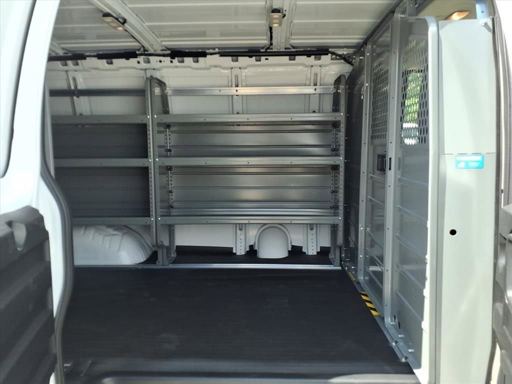 2024 Chevrolet Express Cargo 2500 WT