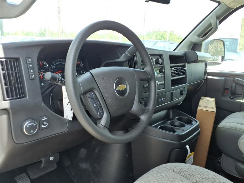 2024 Chevrolet Express Cargo 2500 WT